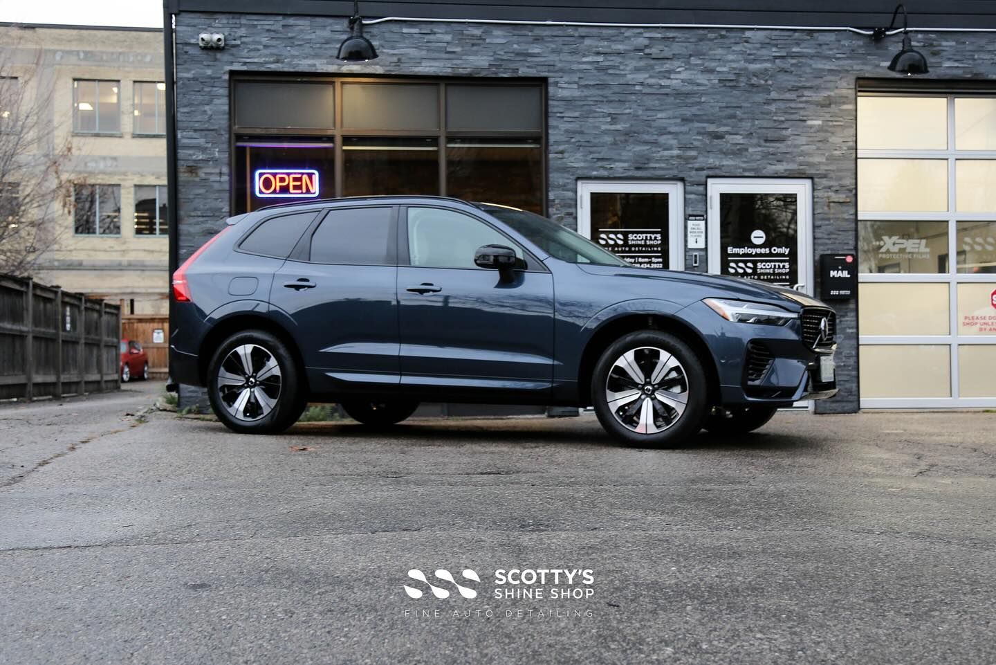 2023 Volvo XC60 Xpel Fusion Ceramic Coating side view Ldn Canada