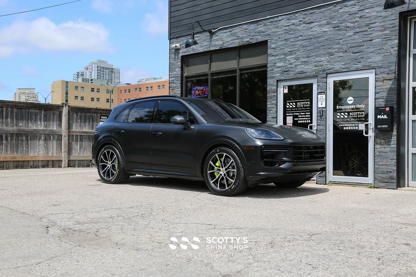 2024 Porsche Cayenne E-Hybrid Premium Suntek Ultra Matte Paint Protection Film and Llumar Formula 1 Stratos Ceramic Window Tint London, Canada