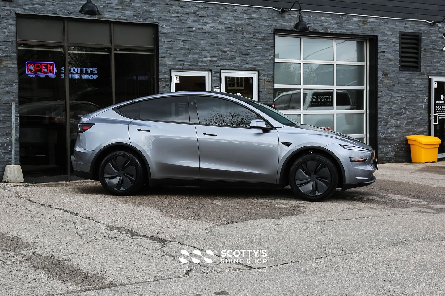 2025 Tesla Model Y SunTek Ultra Paint Protection Film, LLumar Formula 1 Stratos Ceramic Window Tint, Modesta BC-X Ceramic Coating side view London, Canada