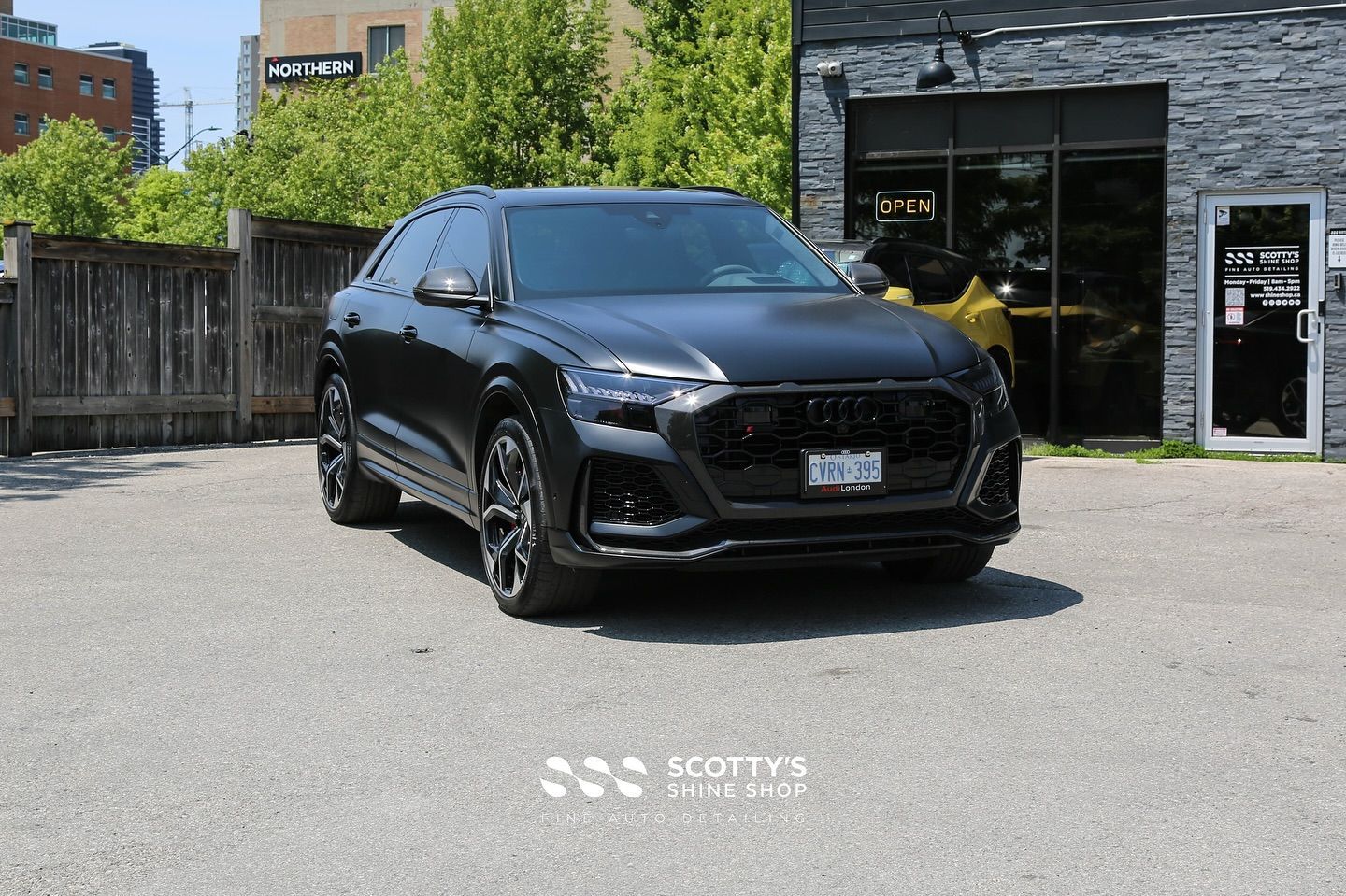 Audi RSQ8 | SunTek Ultra Matte + Modesta Ceramic Coating ?
This stunning Audi RSQ8 came back into t