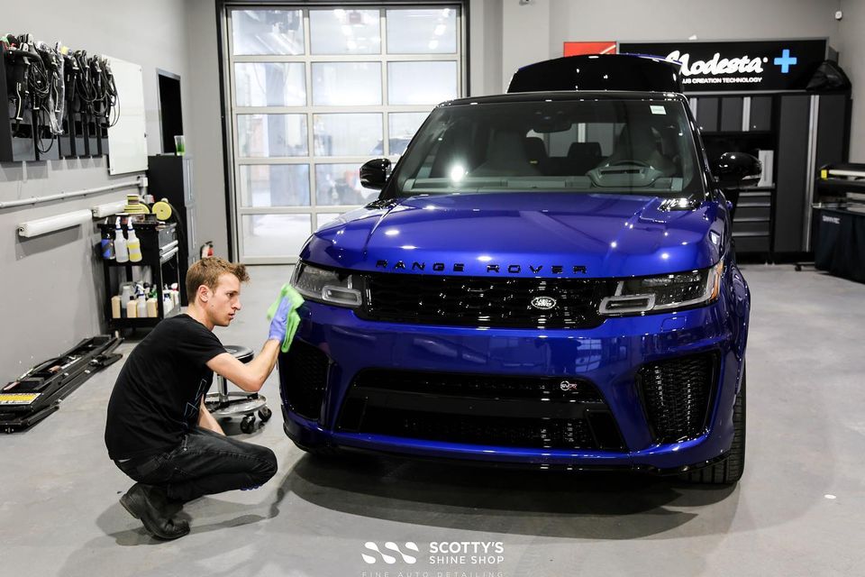 Ceramic Coating a 2021 Range Rover Sport SVR