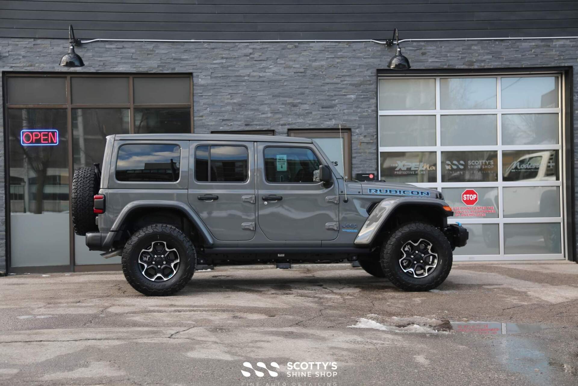 Jeep Wrangler Rubicon 4XE xpel ppf and window tint and modesta glass coating ldn ontario