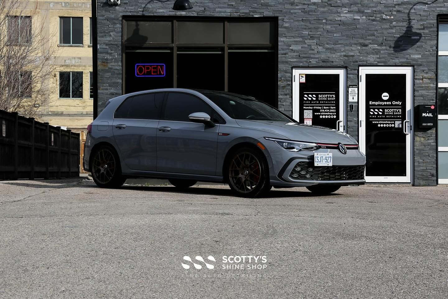 Volkswagen GTI Decontamination Wash and Paint Sealant detailing London, Ont Canada