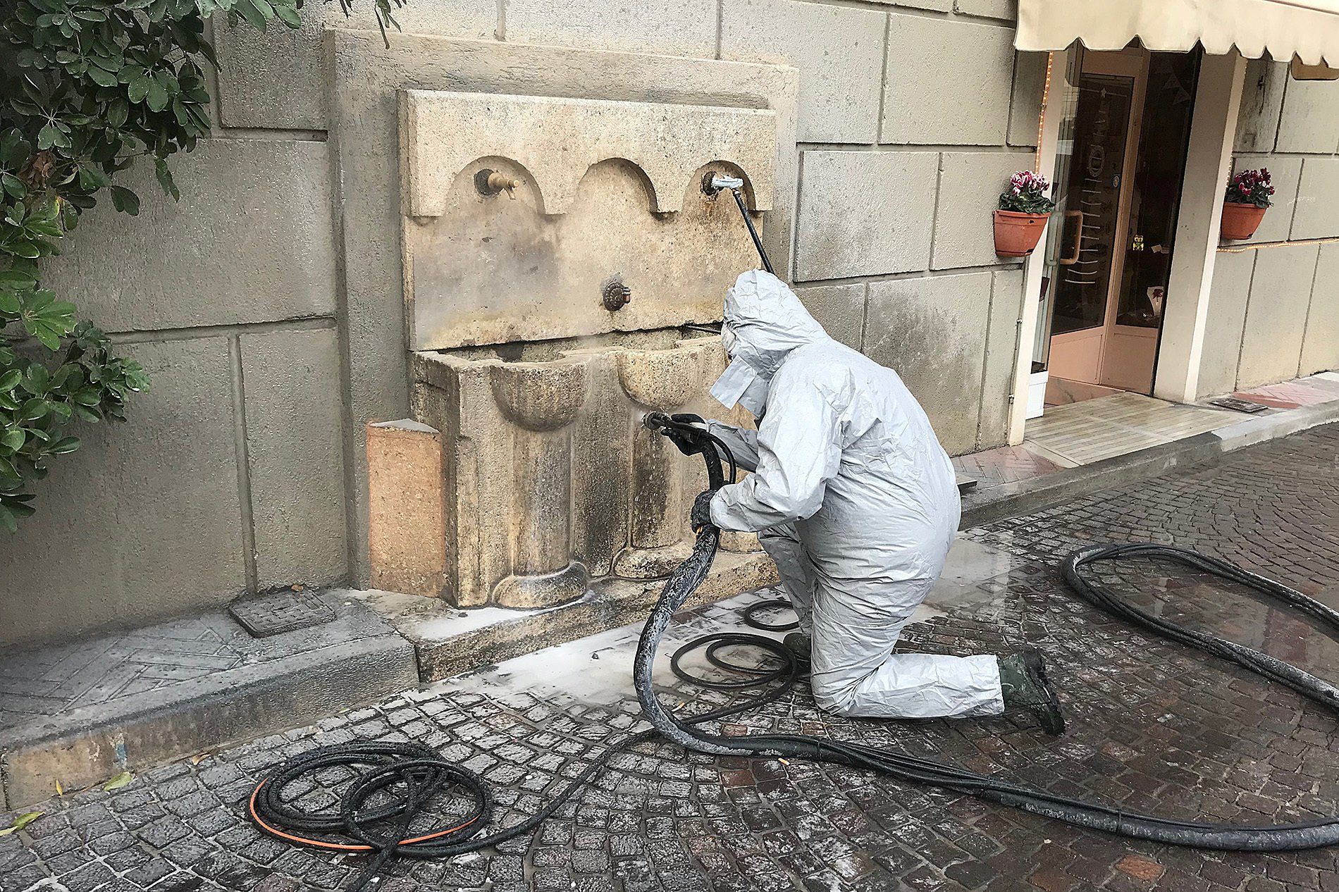 PULIZIA FACCIATE E GRAFFITI