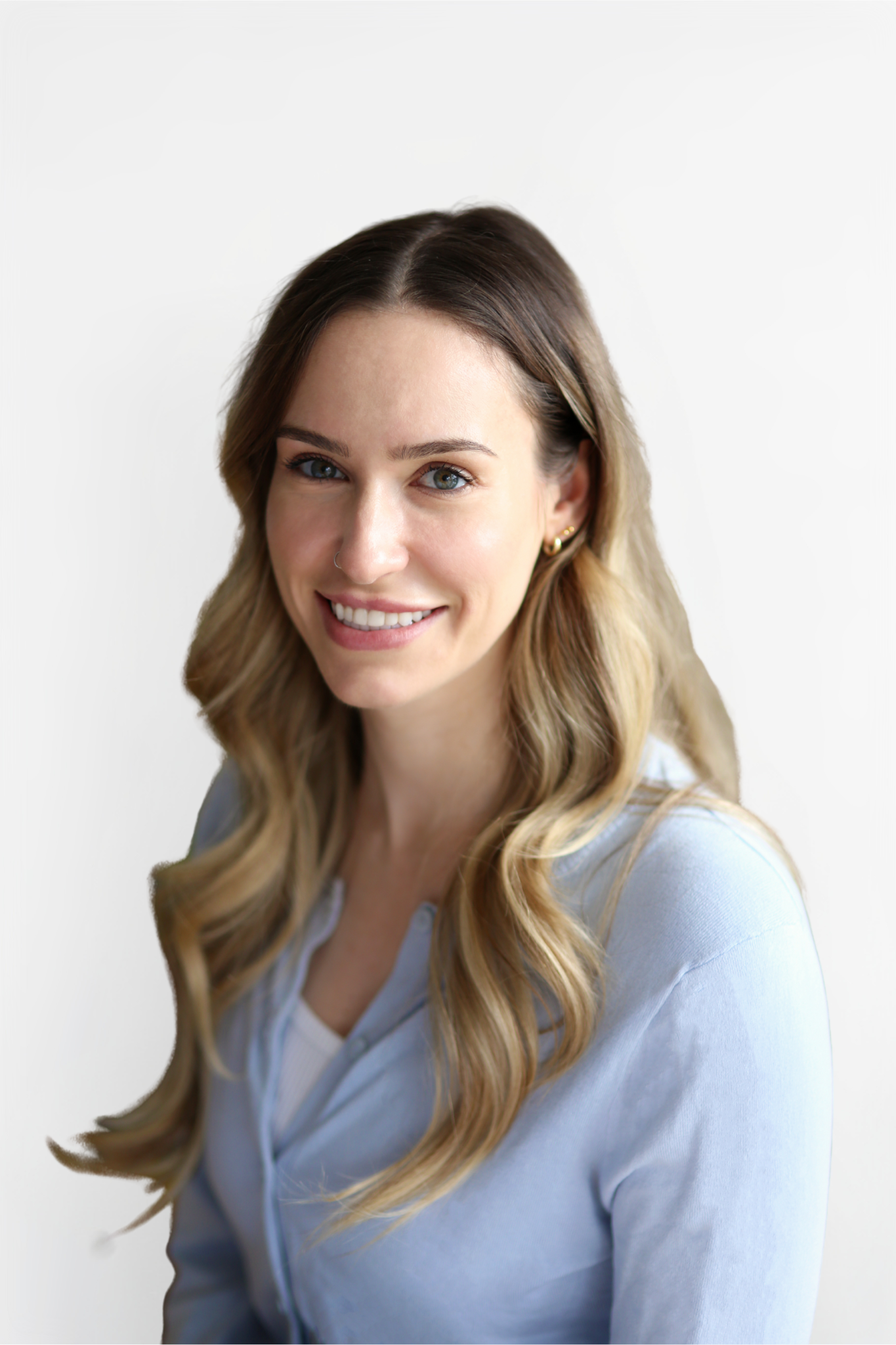 Linda Schmalz, headshot of therapist