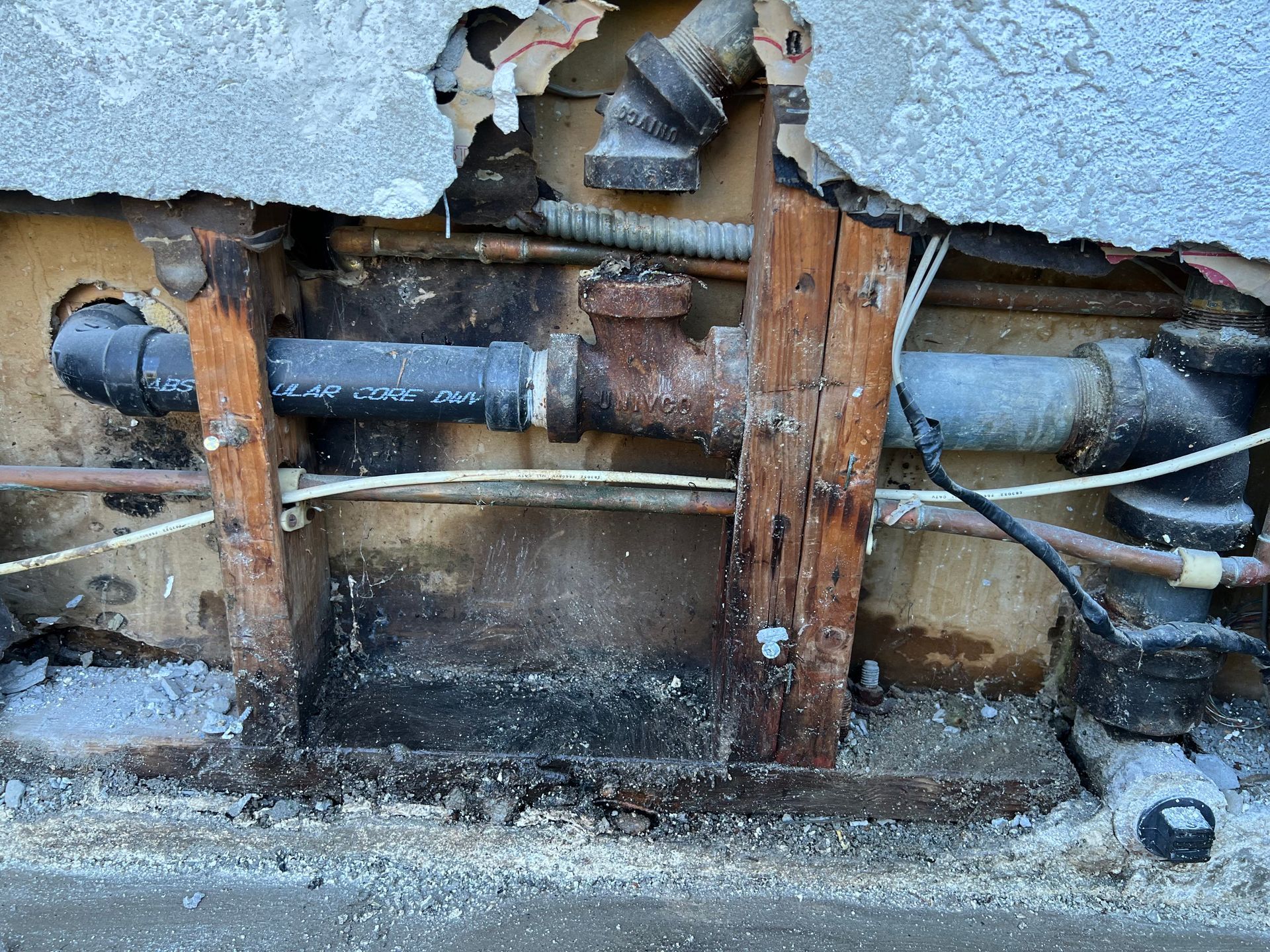 a black pipe that says clear core on it