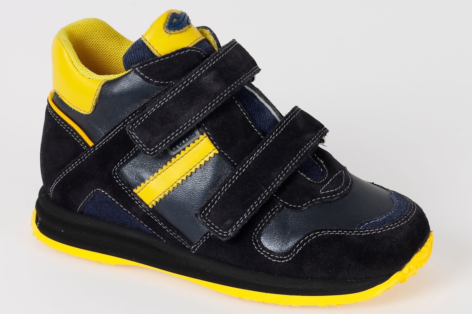 נעלי ספורט לילדים בצבעים כחול וצהוב עם שתי רצועות עם וו ולולאה.
