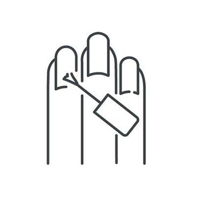 Fingernägel lackieren