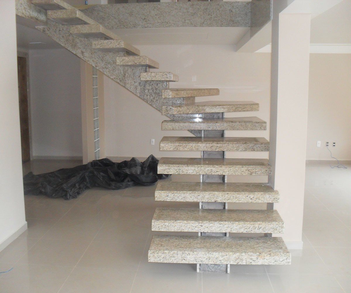 Escada em Mármore no Site da Marmoraria Dom Pedro