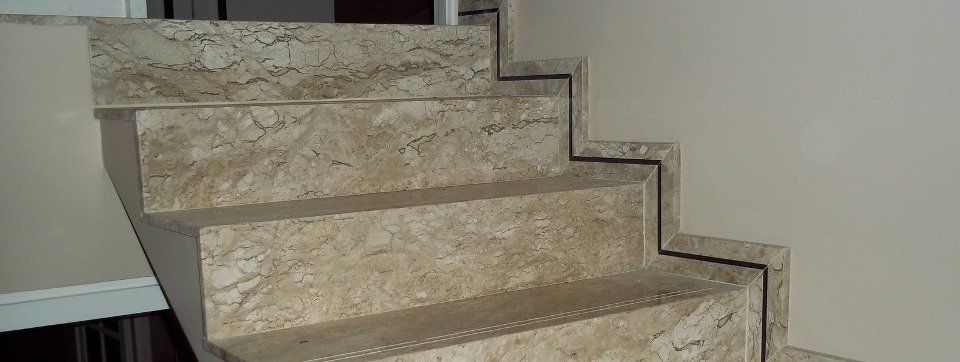 Escada em Mármore no Site da Marmoraria Dom Pedro