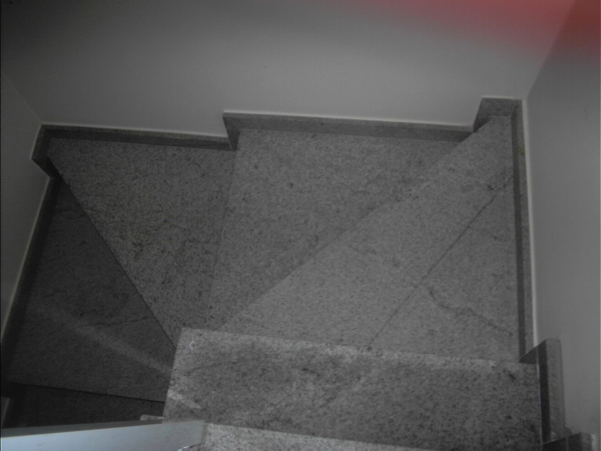 Escada em Mármore no Site da Marmoraria Dom Pedro