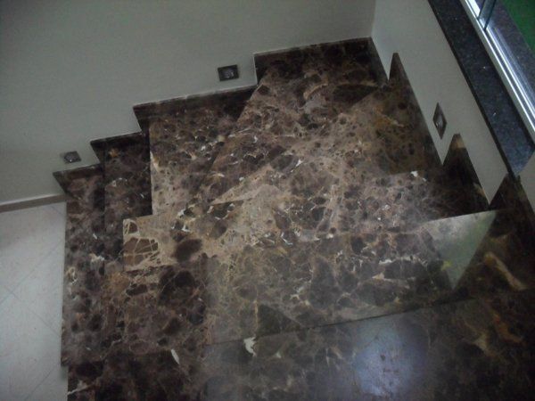 Escada em Granito no Site da Marmoraria Dom Pedro