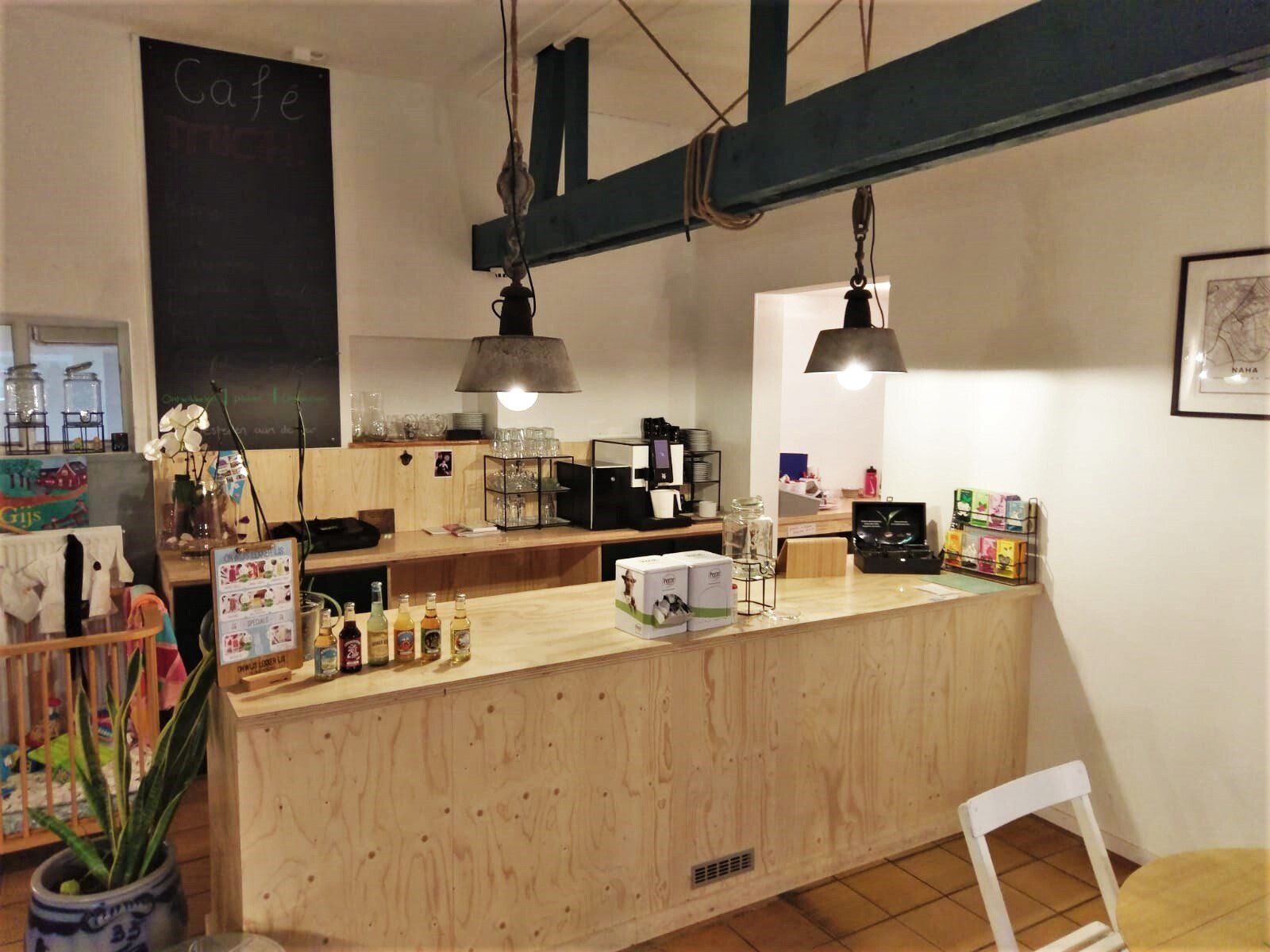 Café Michi, bar