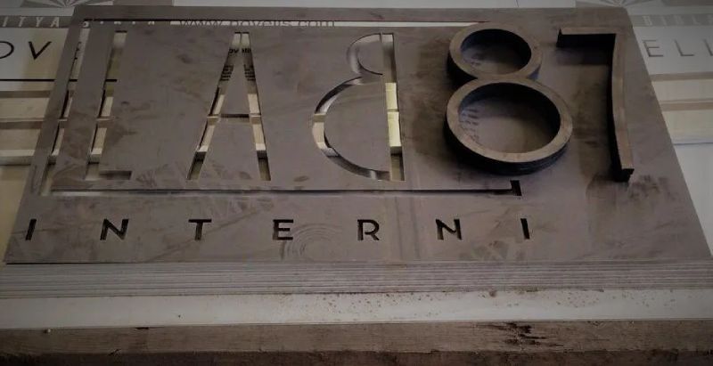 Taglio laser scritta