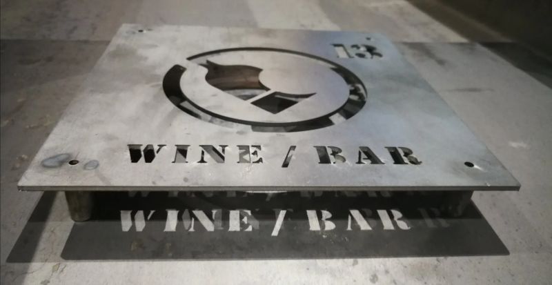 Taglio laser wine-bar