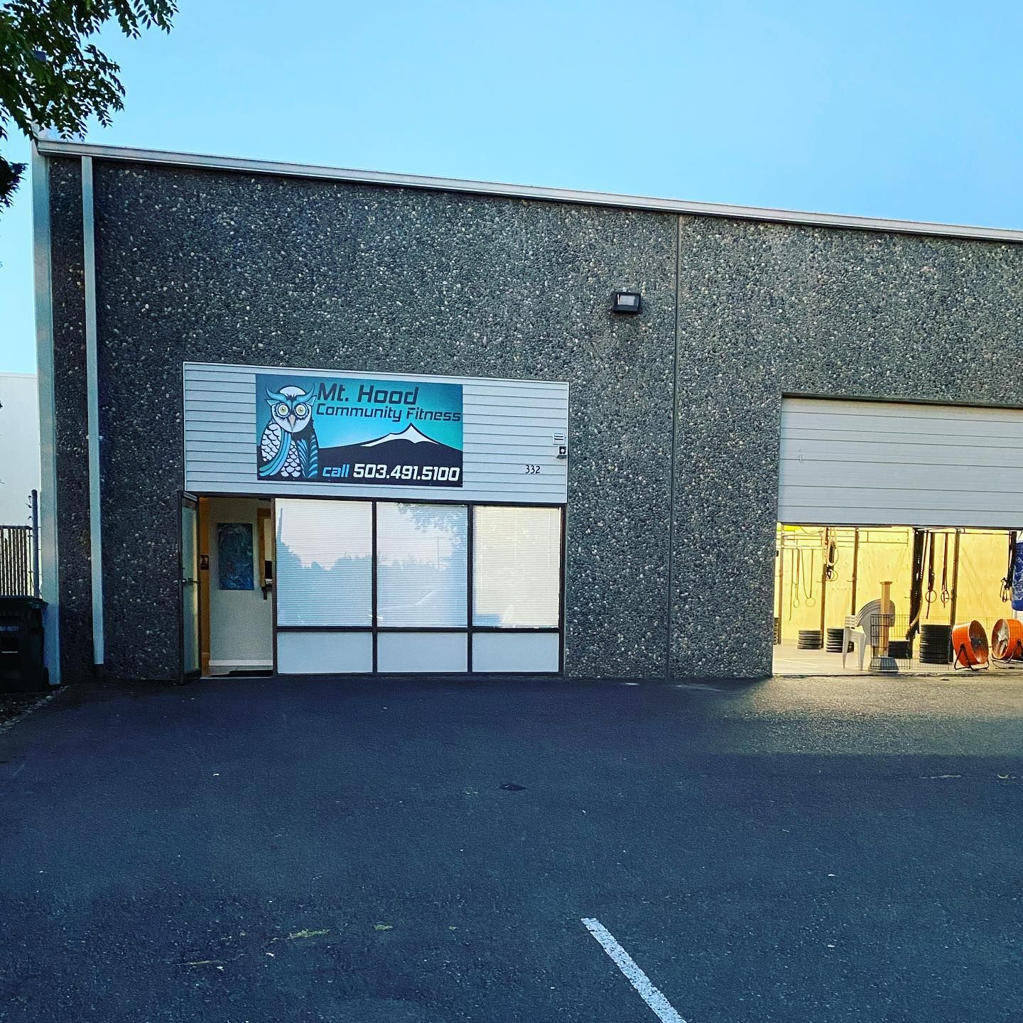 A building with a sign on it that says