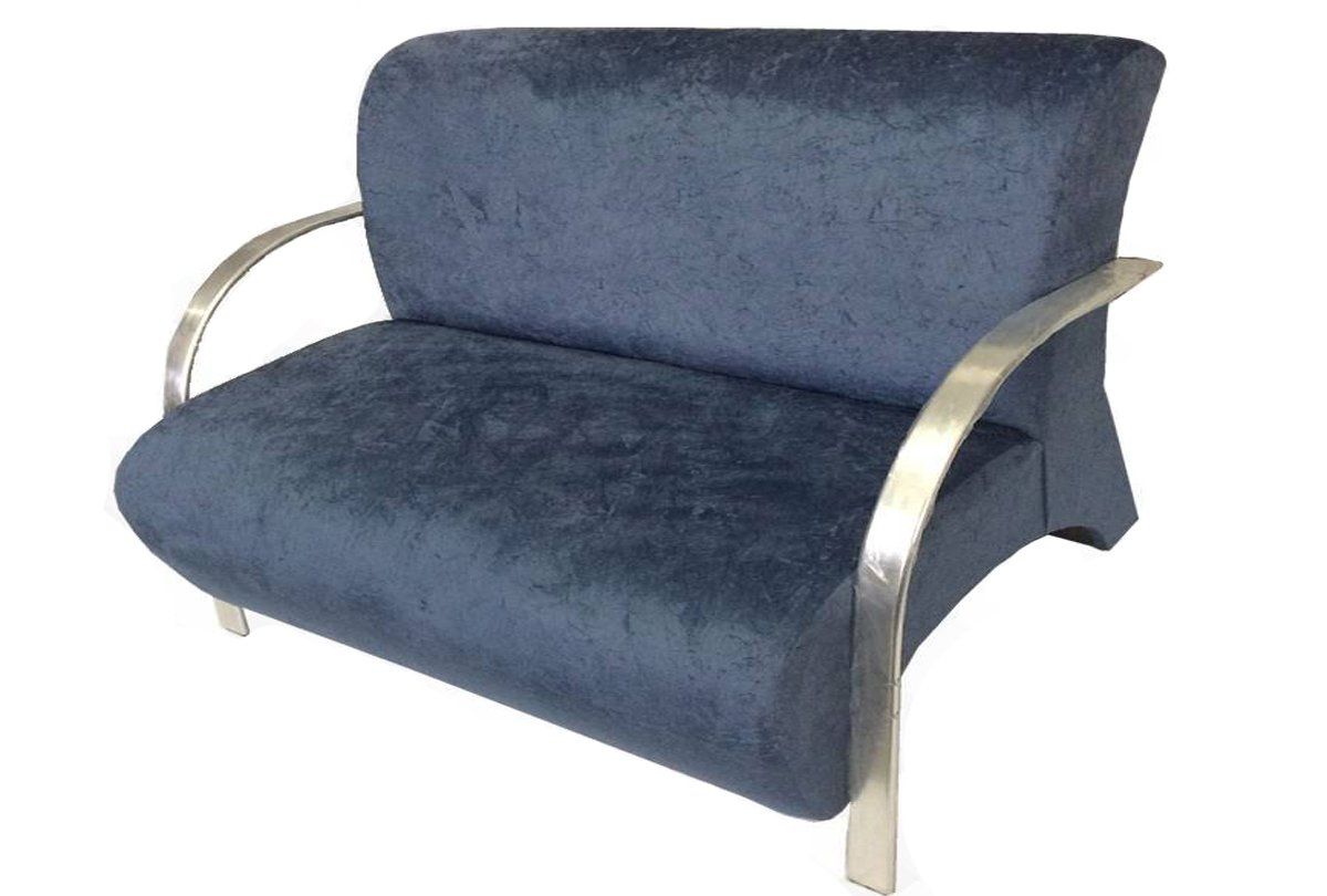 sofá para 02 lugares com braços cromados