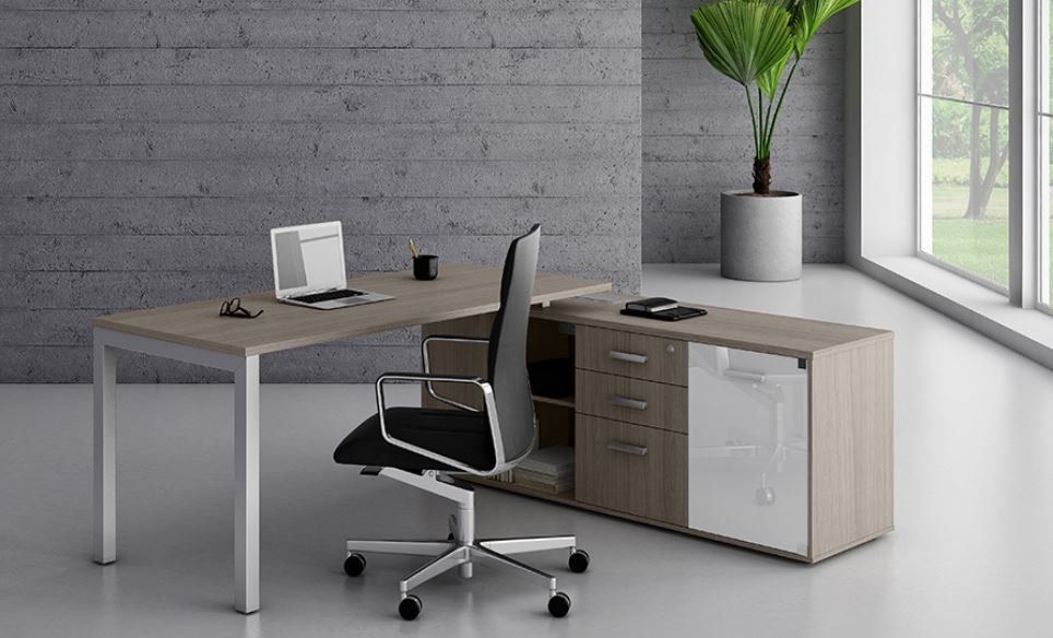 mesa diretiva com pé trave