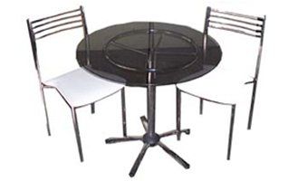 mesa redonda de vidro fumê e cadeiras estofada