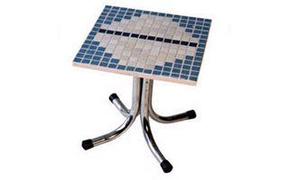mesa de centro em mosaico artesanal