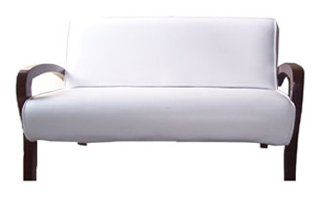 sofá em couro ecológico com braços em madeira