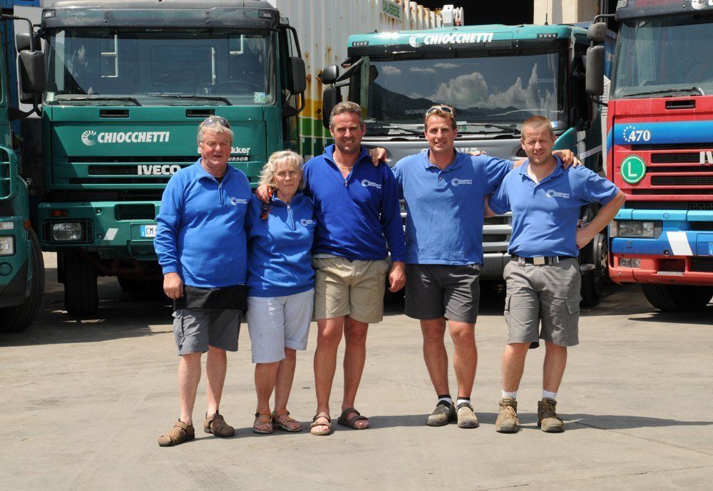 Lo staff della ditta di servizi ecologici