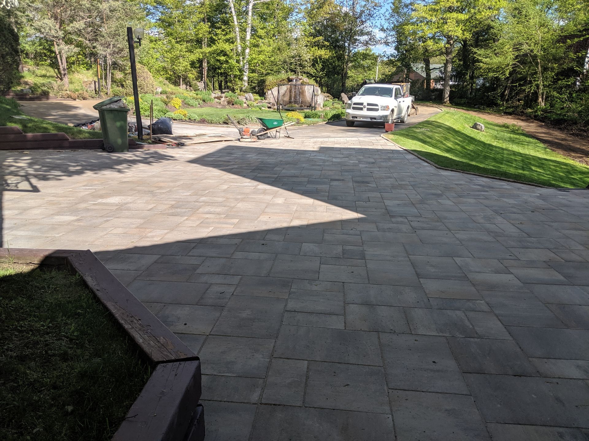 PAVAGE ET PAVÉ UNI ET MURS