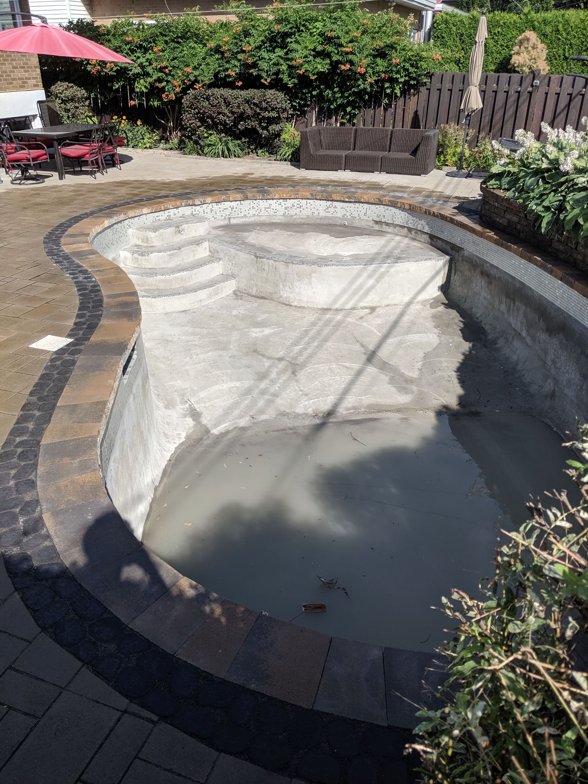 PISCINES ET SPAS
