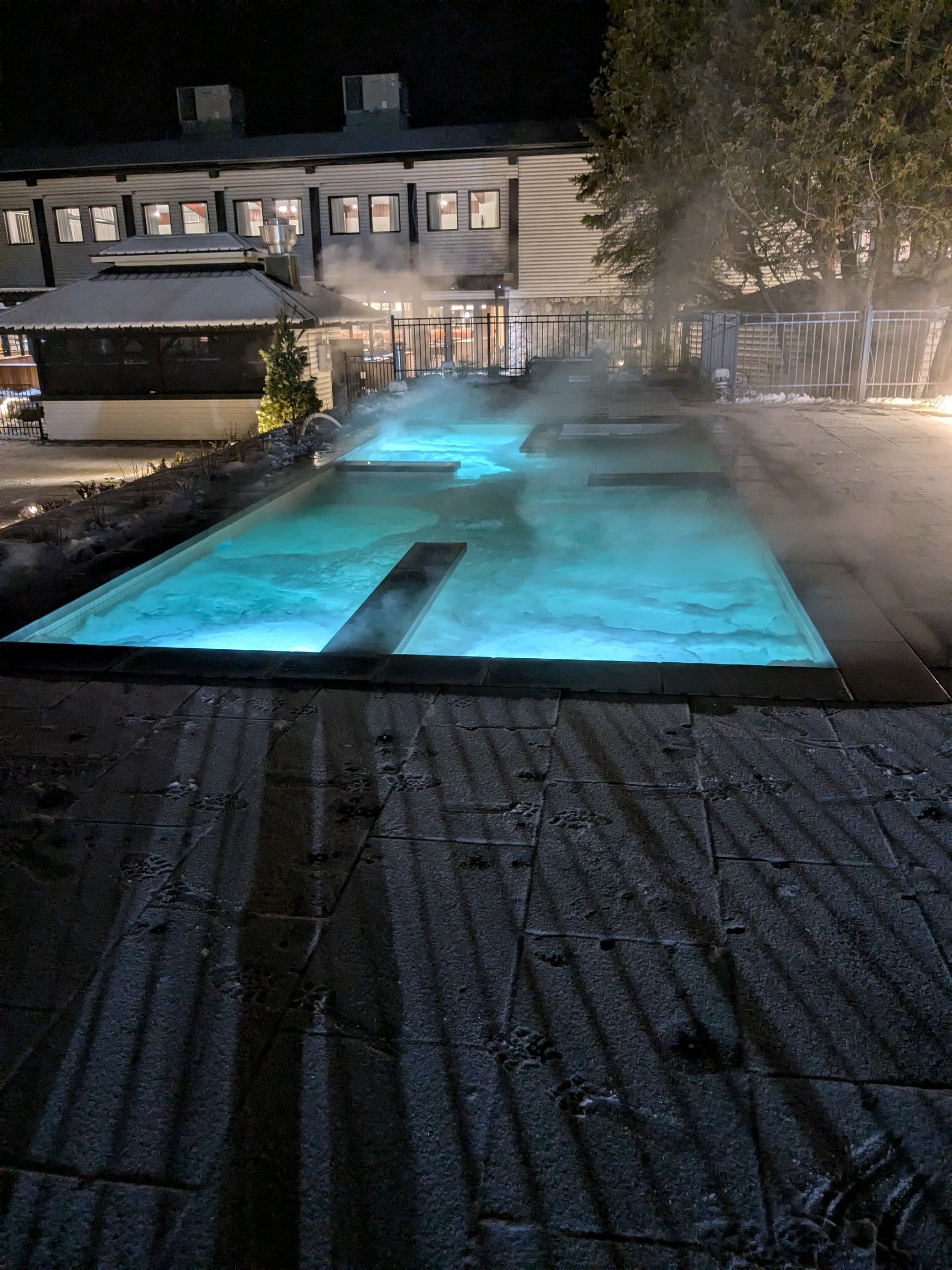 PISCINES ET SPAS