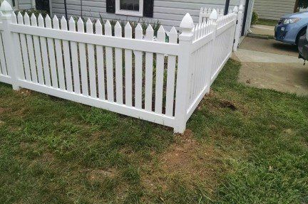 Vinyl Pickett Fence — Fredericksburg, VA — H & S Fencing and Landscaping Inc.