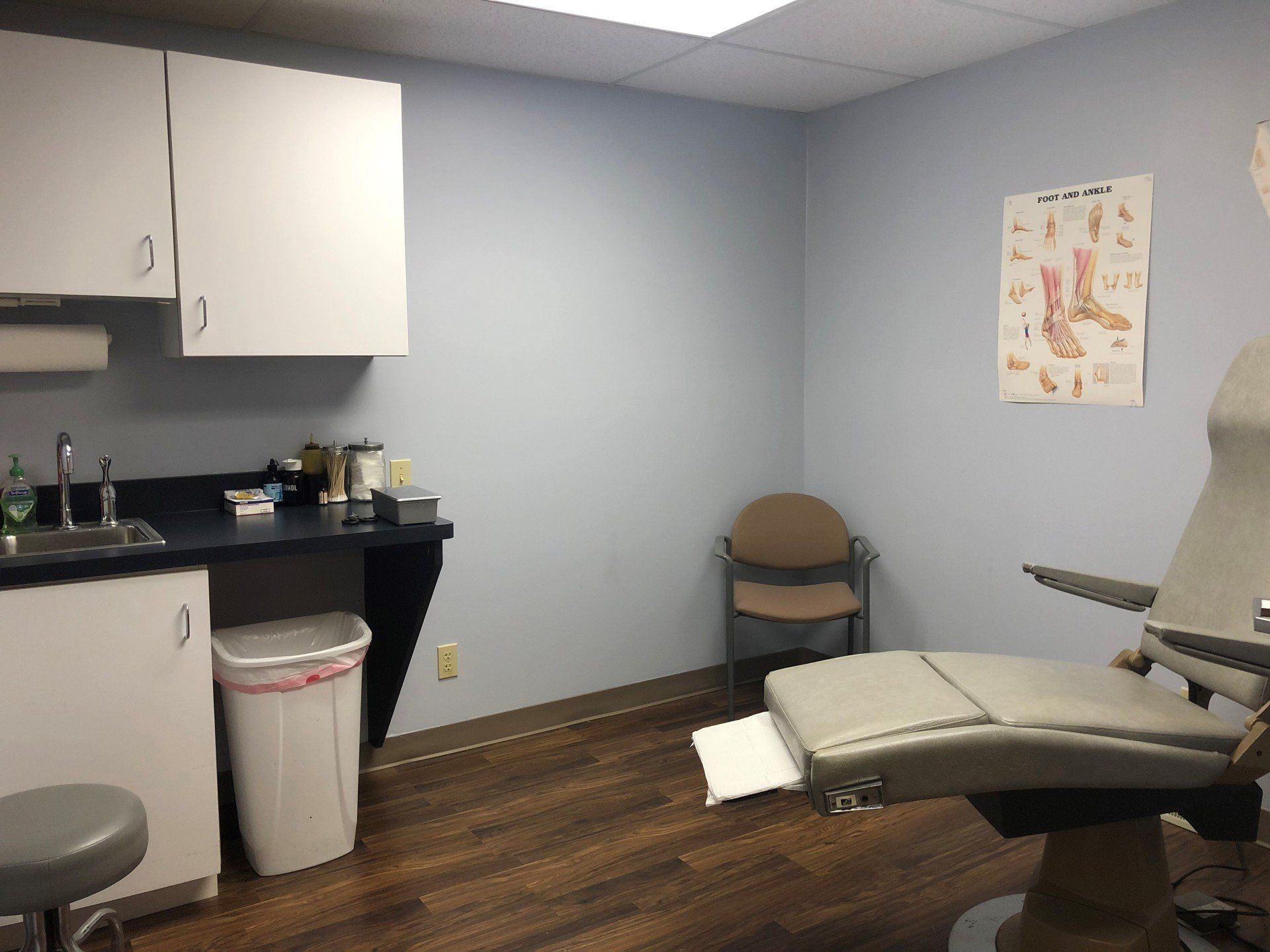 Fenton Exam Room — Fenton, MI — Associated Foot Clinic Of Fenton PC