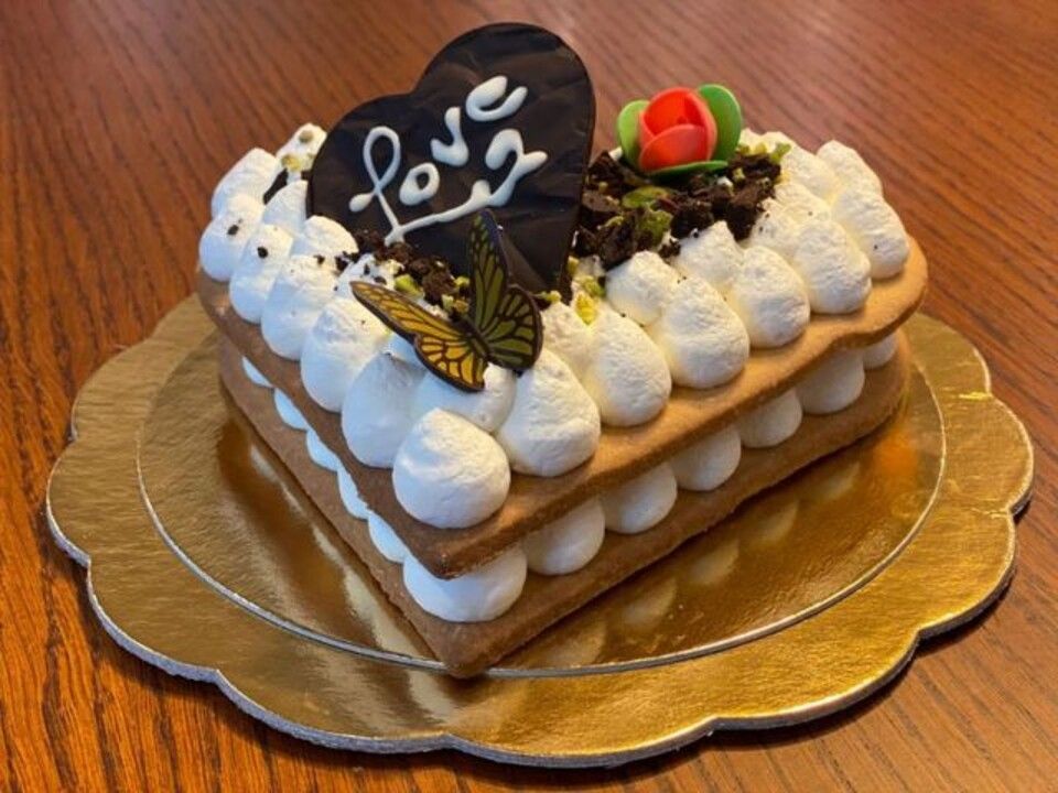 dolce della pasticceria a Roma Ostiense