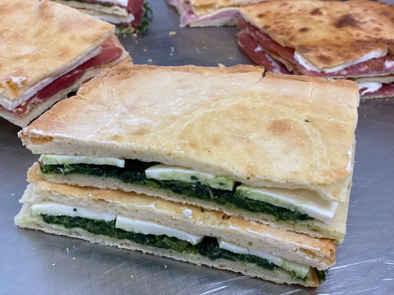 tramezzino formaggio e spinaci