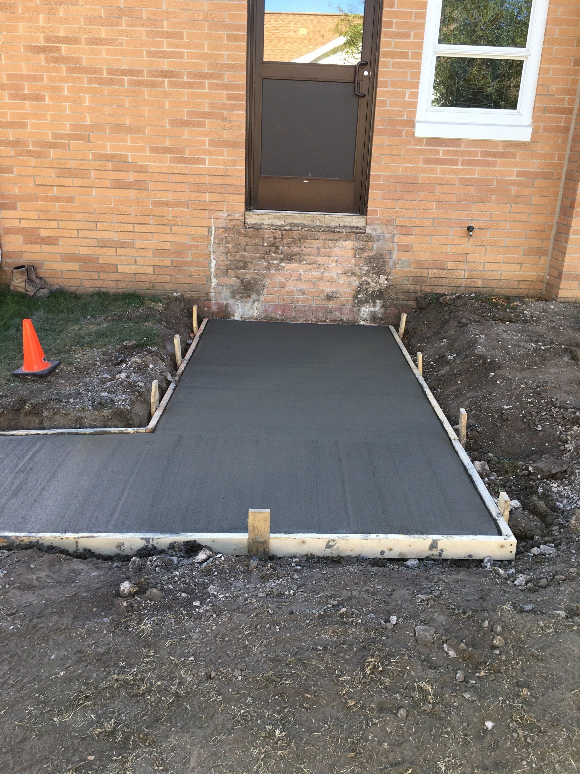 Precast Concrete Step Pads Cedar Rapids, Fort Dodge, Marion & Des