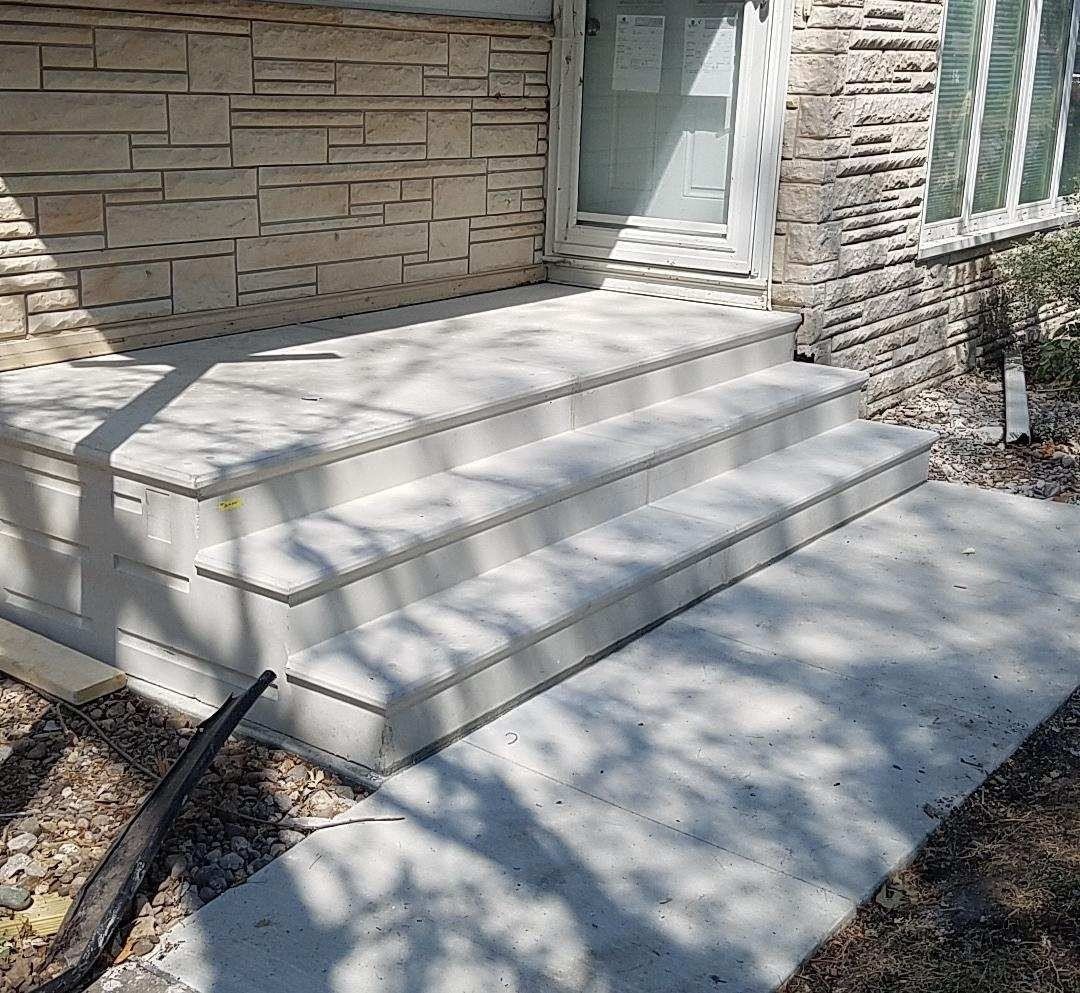 Precast Concrete Step Pads Cedar Rapids, Fort Dodge, Marion & Des