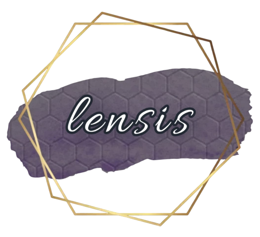 A logo for a company called con mis manos macrame