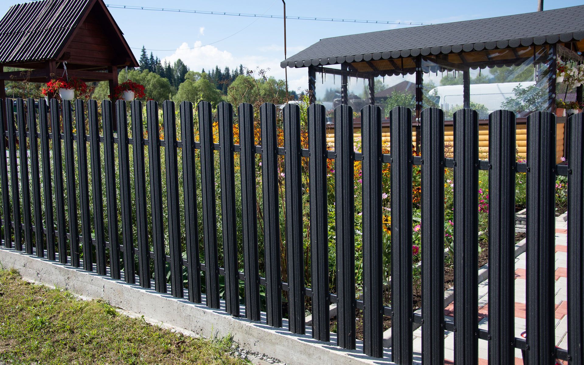 Simple Gate Fence — Hattiesburg, MS — United Fence Co