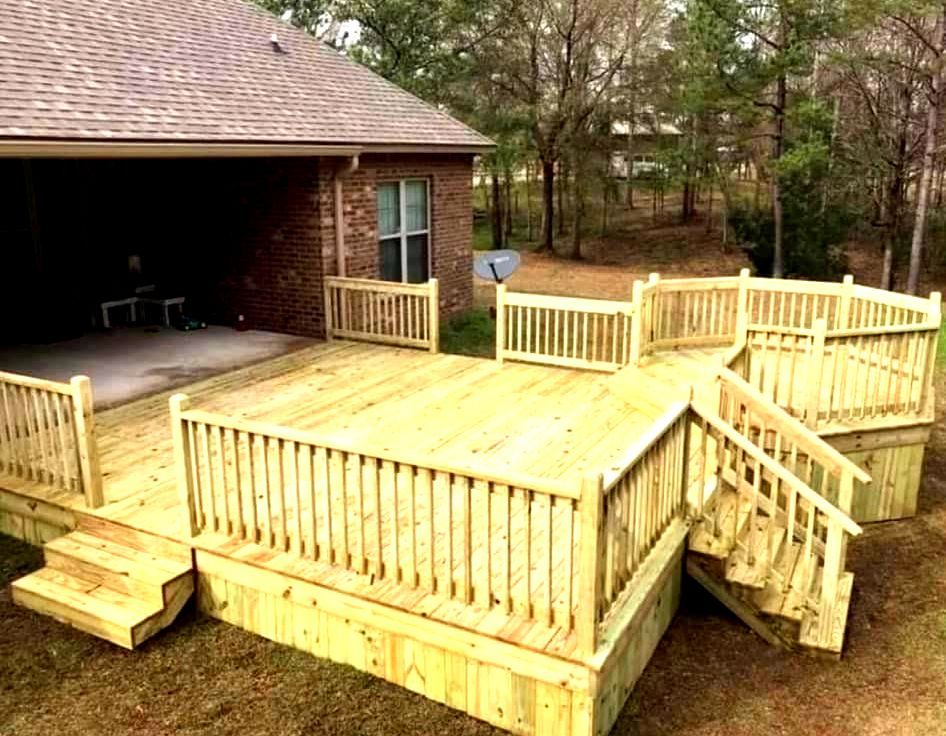 Wooden Gate — Hattiesburg, MS — United Fence Co