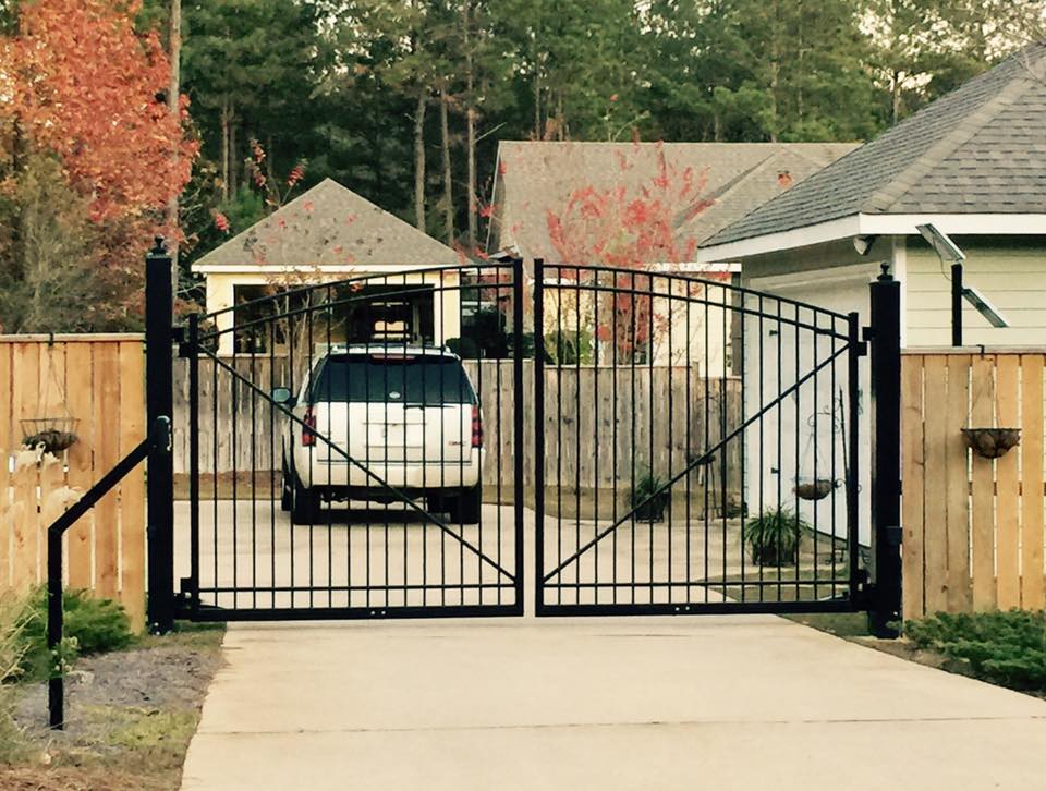 Automatic Gate Fence — Hattiesburg, MS — United Fence Co