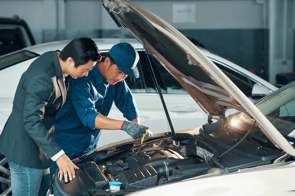 Mechanic Checking Car — Mechanic In Marulan, NSW