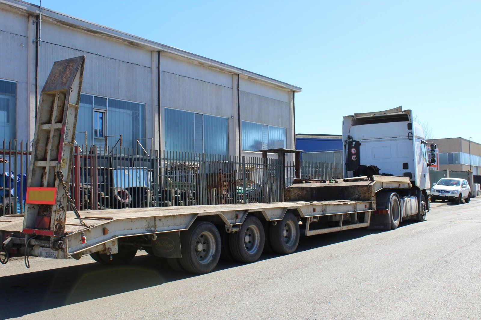 mezzo per il trasporto di macchinari