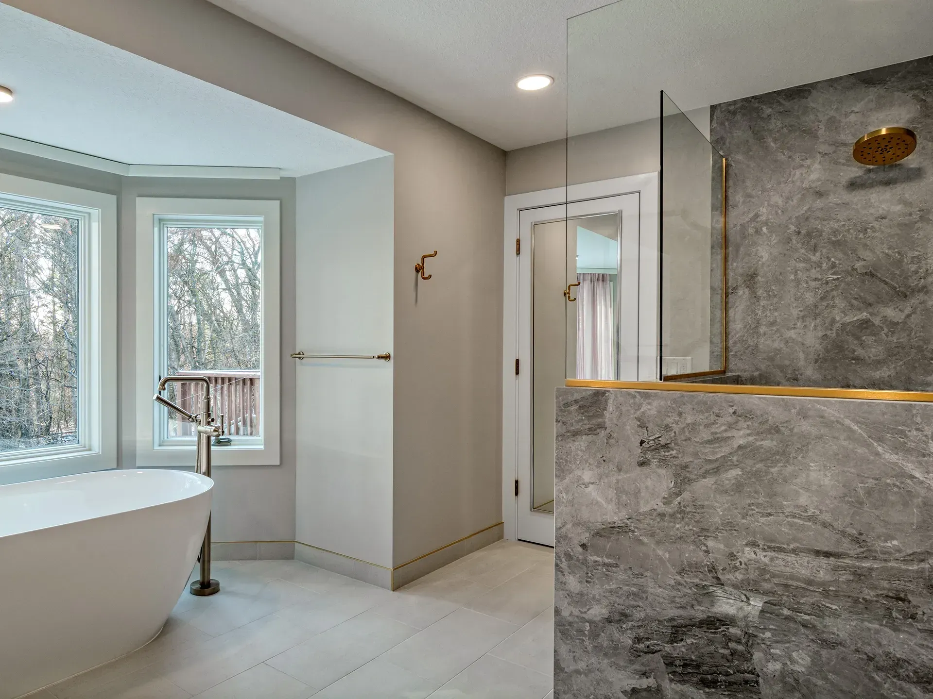 Woj project tub and shower