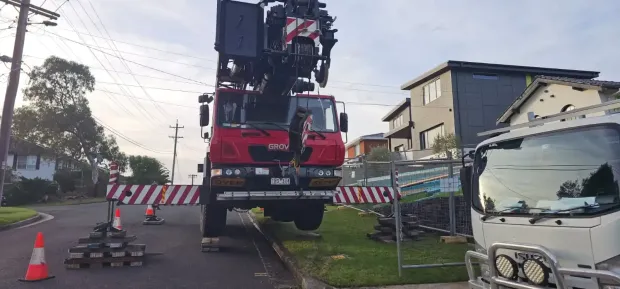 Mobile crane stabilizers prepared for residential lifting services in Sydney