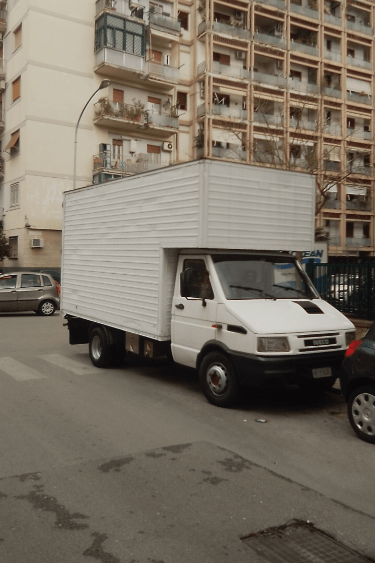 mezzi per trasporti e traslochi