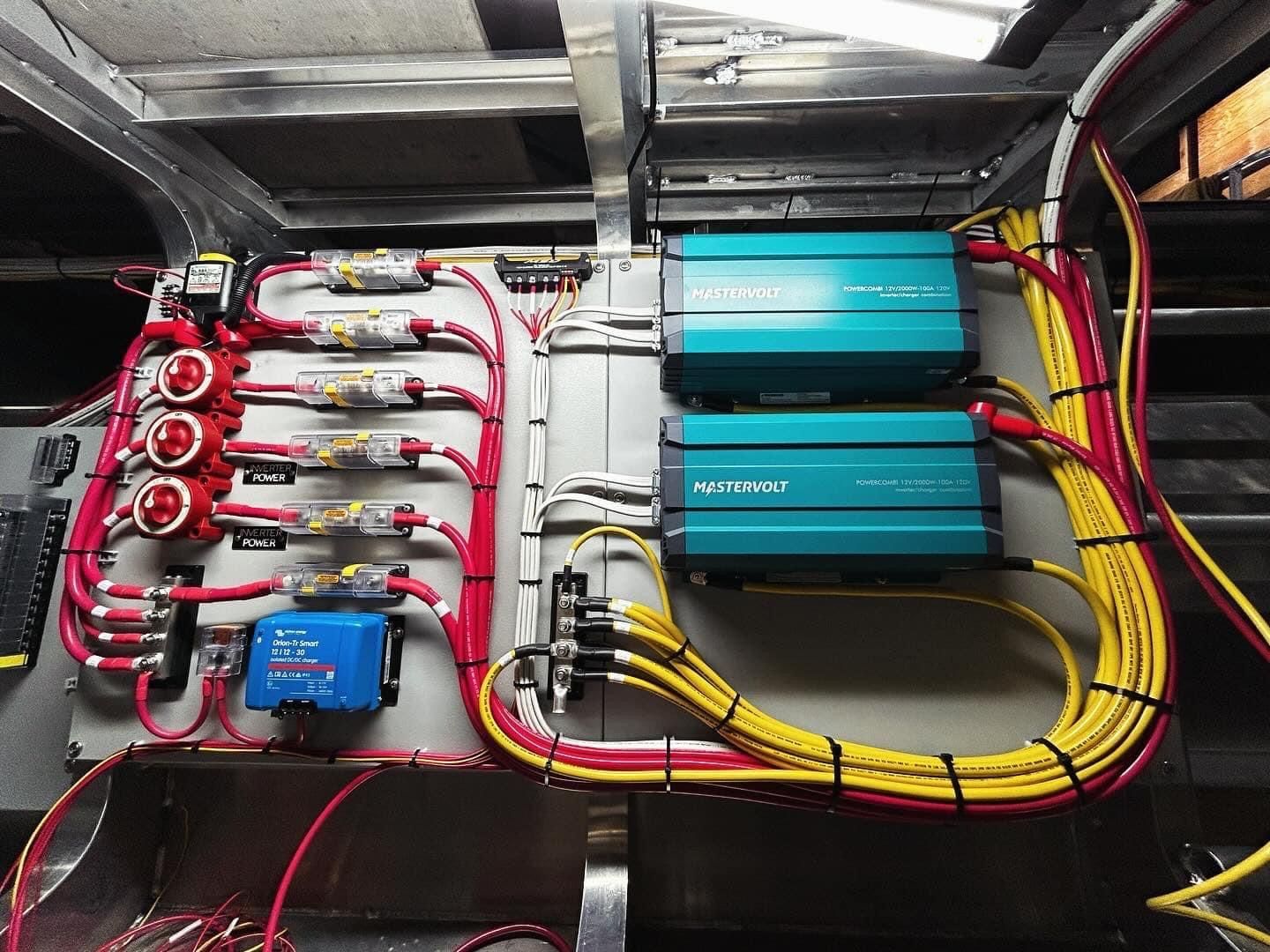 newly wired boat electrical system