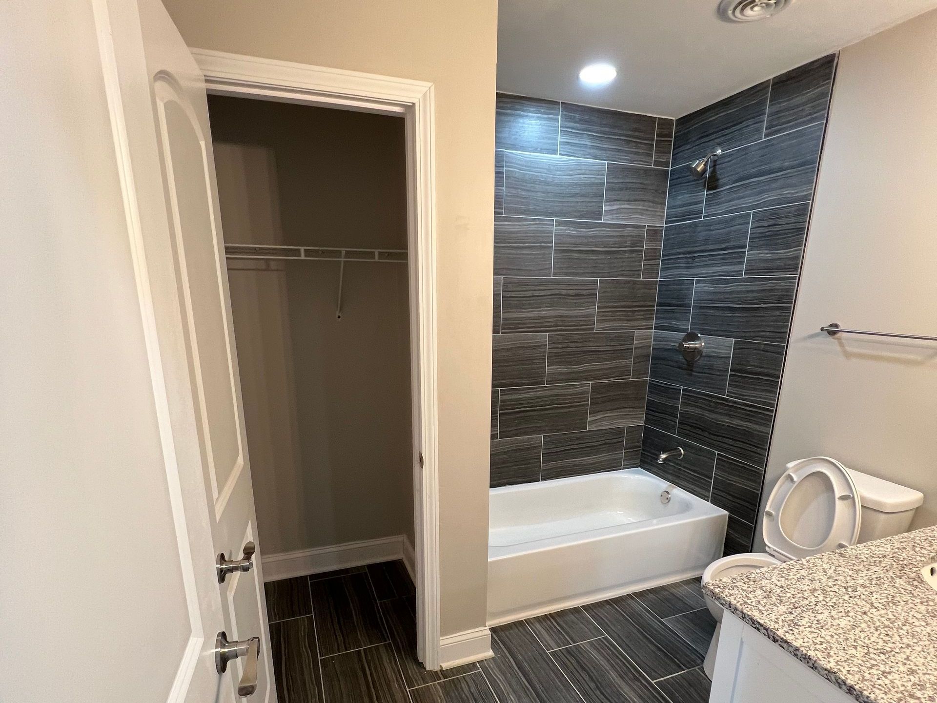 bathroom remodeling in Louisville, KY