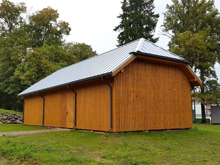 Malkas novietņu un citu saimniecības ēku celtniecība