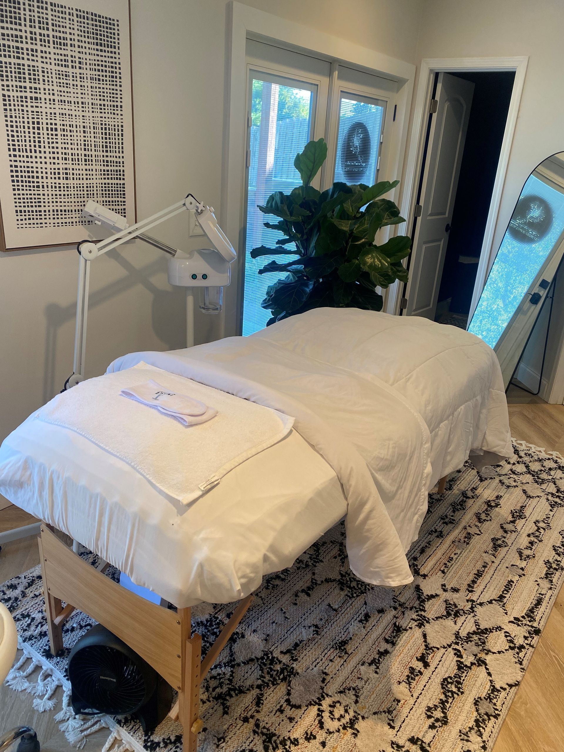 Bed — Omaha, NE — Loria Esthetics & Makeup