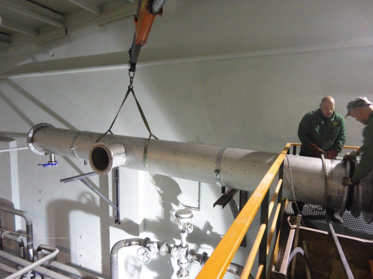 opera di posa delle tubazioni