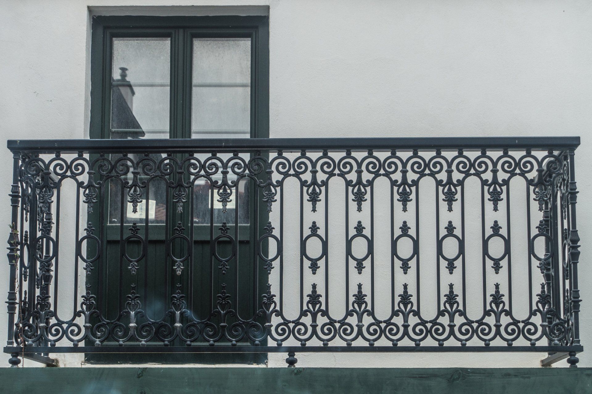 Fence On The Balcony - Lancaster, CA - Sav-On Fence Co.